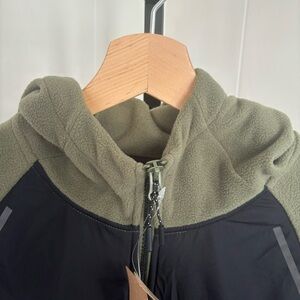 NWT ASICS Knit Fleece Sporty Full Zip Green Black Performance Hoodie Mens Small